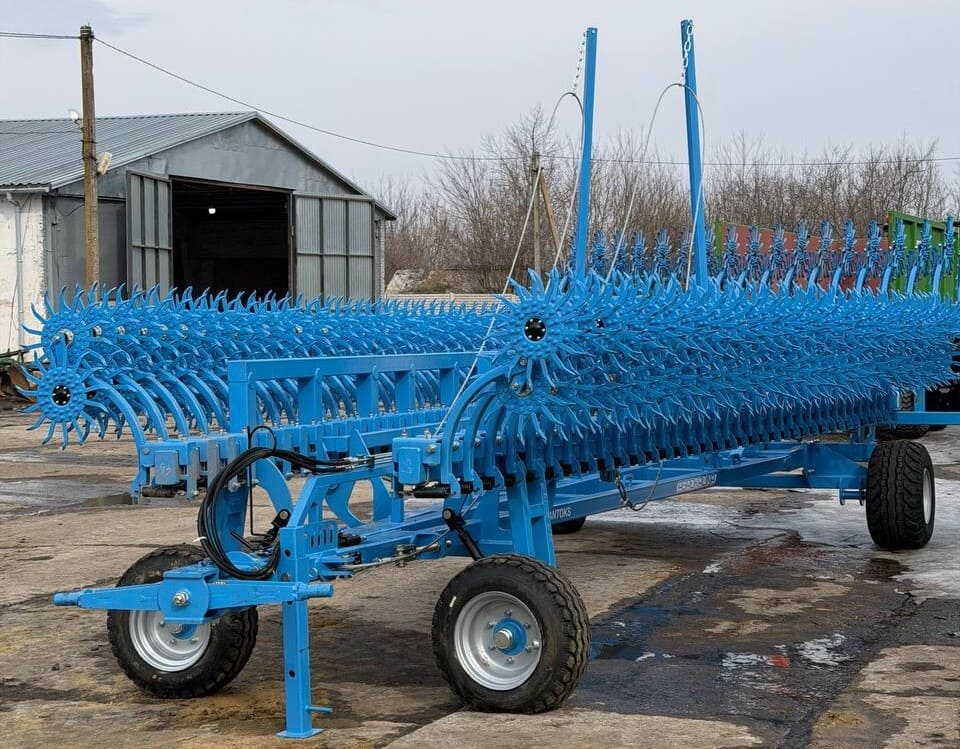 НОВІ РОТАЦІЙНІ БОРОНИ ANTOKS-18 ПОПОВНИЛИ ТЕХНОПАРК АГРЕГАТІВ ТРЬОХ ВІДДІЛЕНЬ ТОВ 