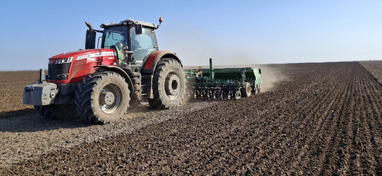 ТРИ ГОСПОДАРСТВА АГРООБ'ЄДНАННЯ ПОВНІСТЮ ЗАВЕРШИЛИ ПОСІВ СОЧЕВИЦІ