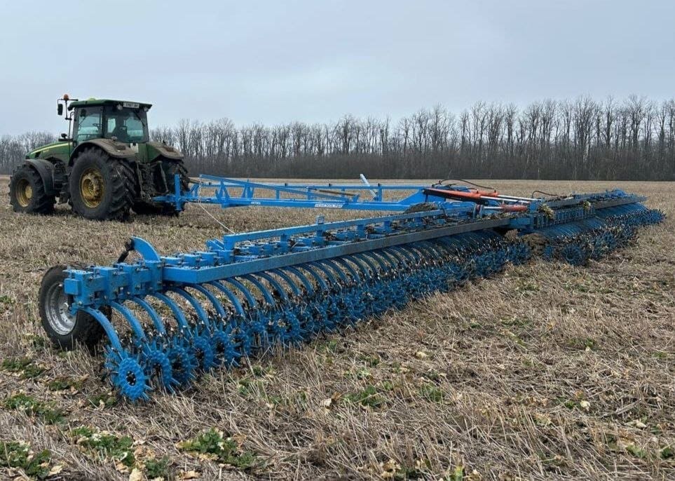 НОВІ РОТАЦІЙНІ БОРОНИ ANTOKS-18 НА ПОВНУ ПРАЦЮЮТЬ В ПОЛЯХ ТРЬОХ ВІДДІЛЕНЬ ТОВ 